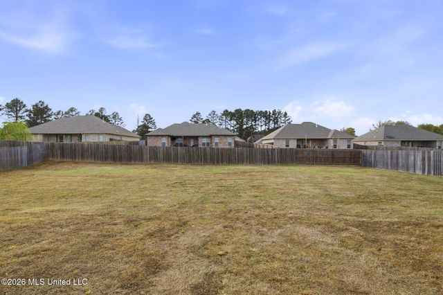 170 Chartleigh Circle, Canton, MS 39046