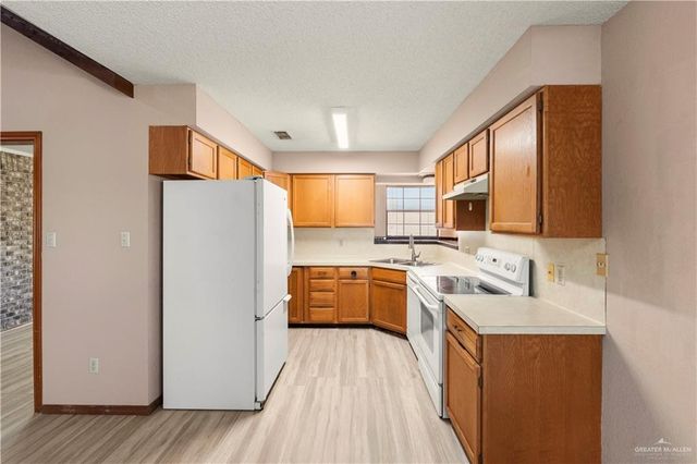 418 Aquarius Street, Mission, TX 78572