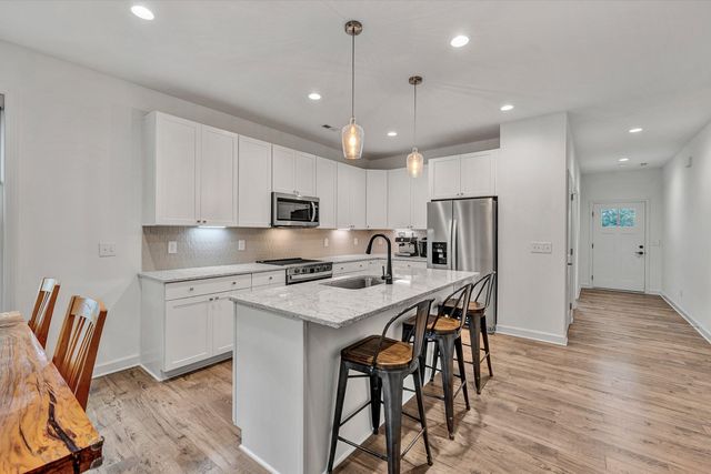 260 Stonecreek WAY, Roanoke, VA 24019