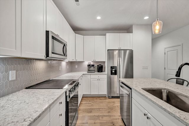 260 Stonecreek WAY, Roanoke, VA 24019