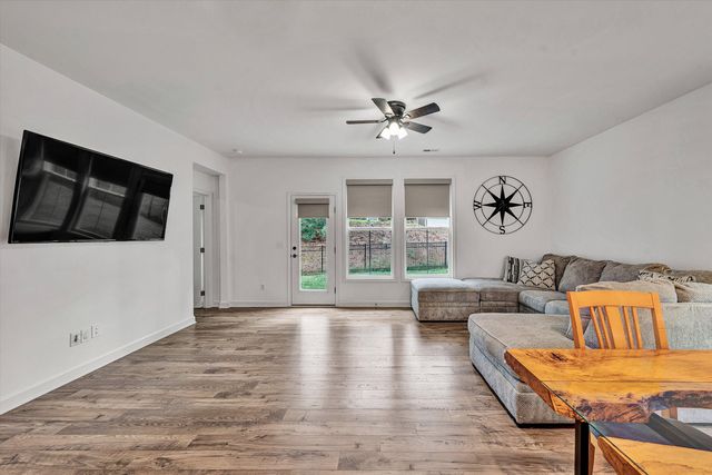 260 Stonecreek WAY, Roanoke, VA 24019