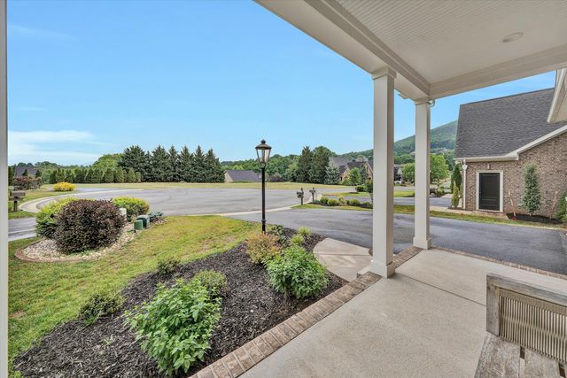 260 Stonecreek WAY, Roanoke, VA 24019