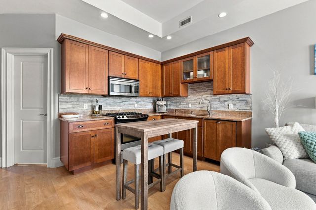 79 Suomi Rd 79, Quincy, MA 02169