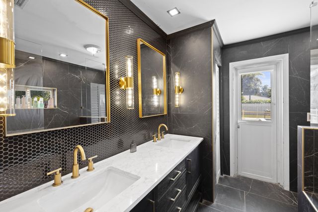 208 NW 91st Avenue, Coral Springs, FL 33071