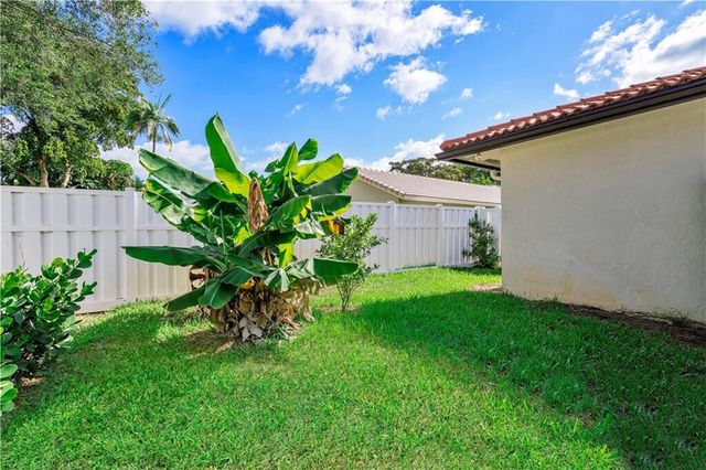208 NW 91st Avenue, Coral Springs, FL 33071