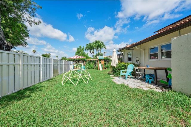 208 NW 91st Avenue, Coral Springs, FL 33071