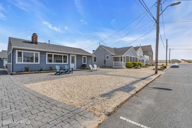 5 Dover Avenue, Lavallette, NJ 08735