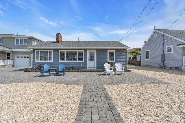 5 Dover Avenue, Lavallette, NJ 08735