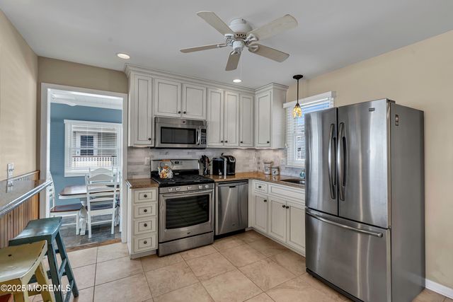 5 Dover Avenue, Lavallette, NJ 08735