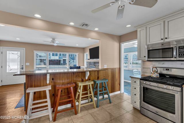 5 Dover Avenue, Lavallette, NJ 08735