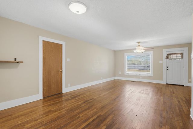 3049 S 19th Street, Abilene, TX 79605