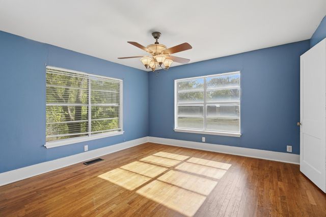 3049 S 19th Street, Abilene, TX 79605