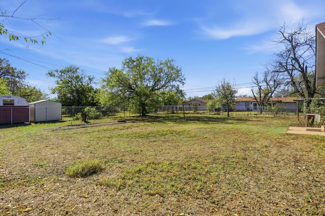 3049 S 19th Street, Abilene, TX 79605