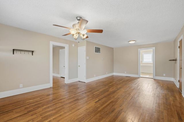 3049 S 19th Street, Abilene, TX 79605