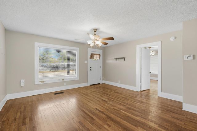 3049 S 19th Street, Abilene, TX 79605