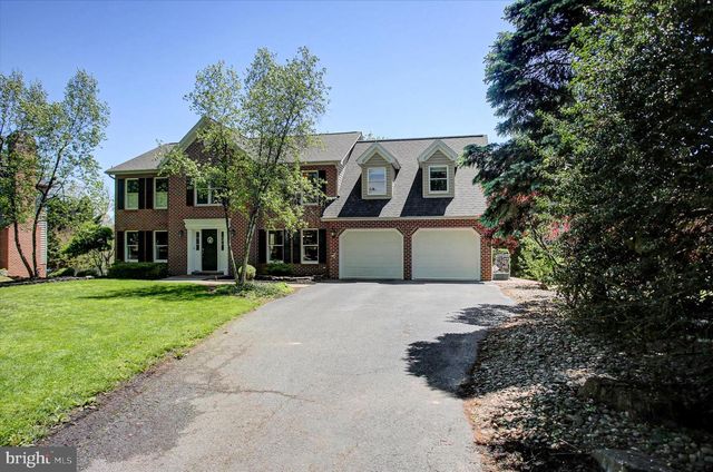 2635 CASTLEGREEN DR, Greencastle, PA 17225