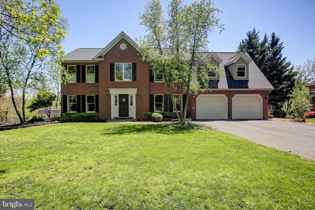 2635 CASTLEGREEN DR, Greencastle, PA 17225