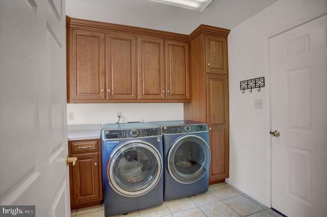 2635 CASTLEGREEN DR, Greencastle, PA 17225