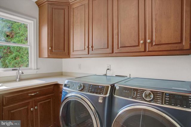 2635 CASTLEGREEN DR, Greencastle, PA 17225