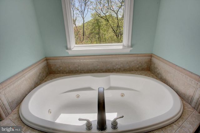 2635 CASTLEGREEN DR, Greencastle, PA 17225