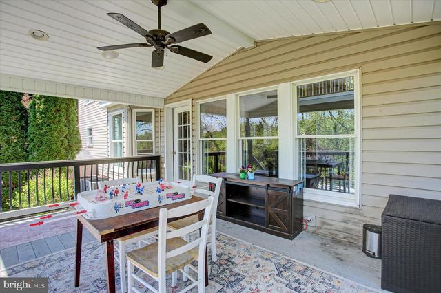 2635 CASTLEGREEN DR, Greencastle, PA 17225