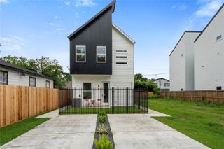 2475 Carmel Street A/B, Houston, TX 77091
