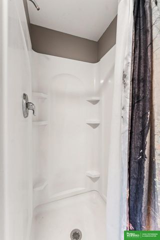 208 S Park Street, Hooper, NE 68031