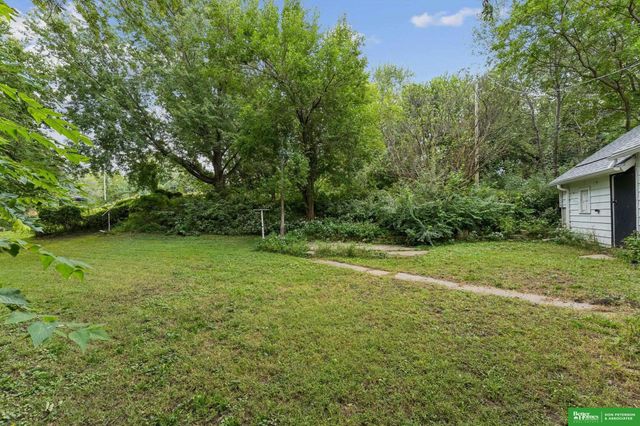 208 S Park Street, Hooper, NE 68031