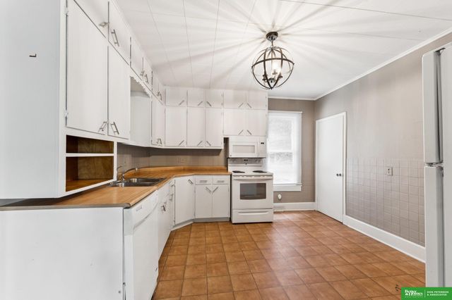 208 S Park Street, Hooper, NE 68031