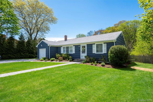 46 Red Bridge Road, Center Moriches, NY 11934
