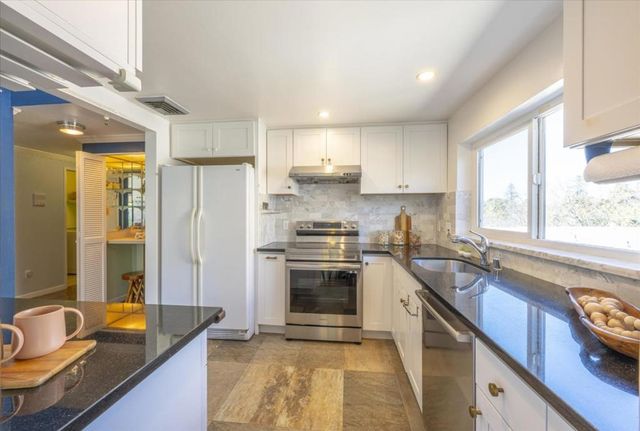 225 Virginia Avenue PH-D, San Mateo, CA 94402