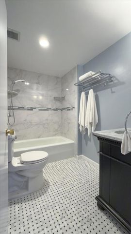 225 Virginia Avenue PH-D, San Mateo, CA 94402