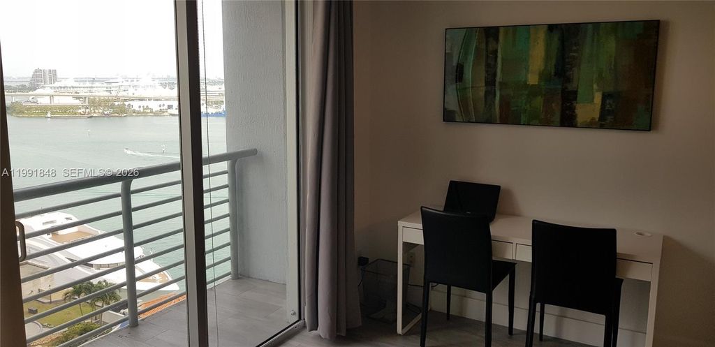 Image 9 of property listing at 335 S Biscayne Blvd 1706, Miami, FL 33131