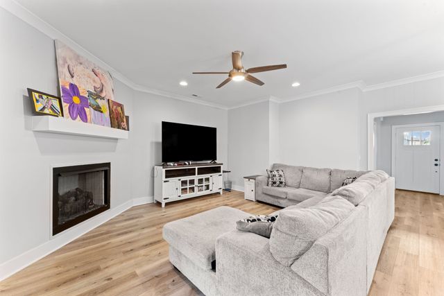2428 Sandstone Cir, Murfreesboro, TN 37130