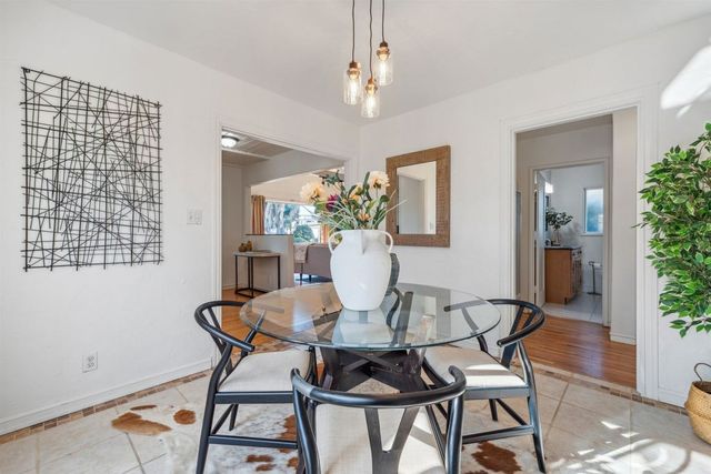 13000 Neptune Dr, San Leandro, CA 94577