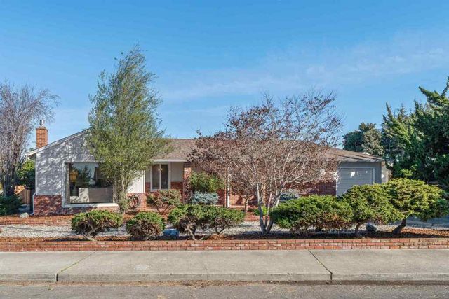13000 Neptune Dr, San Leandro, CA 94577