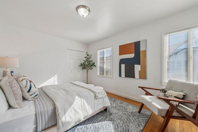 13000 Neptune Dr, San Leandro, CA 94577