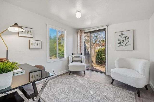 13000 Neptune Dr, San Leandro, CA 94577