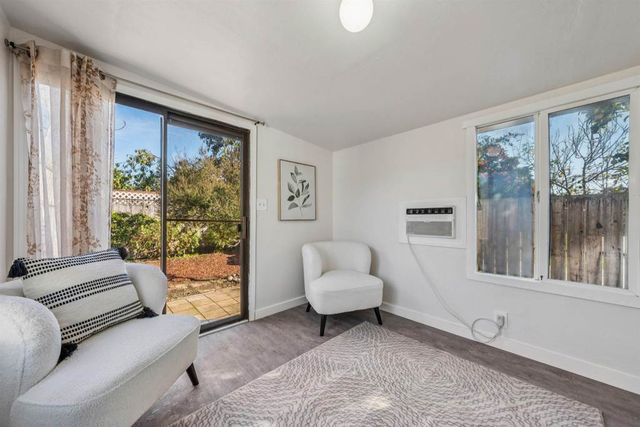 13000 Neptune Dr, San Leandro, CA 94577