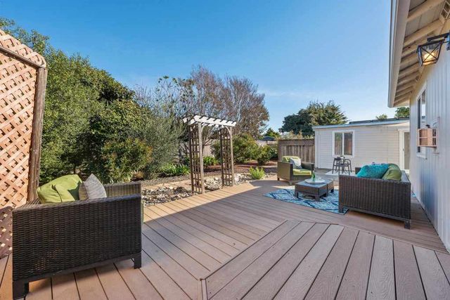 13000 Neptune Dr, San Leandro, CA 94577