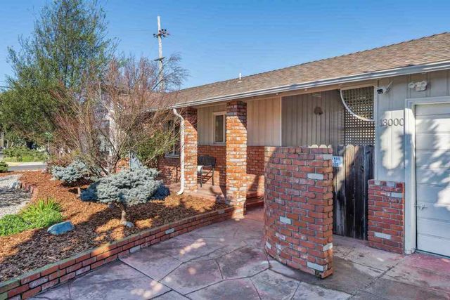 13000 Neptune Dr, San Leandro, CA 94577