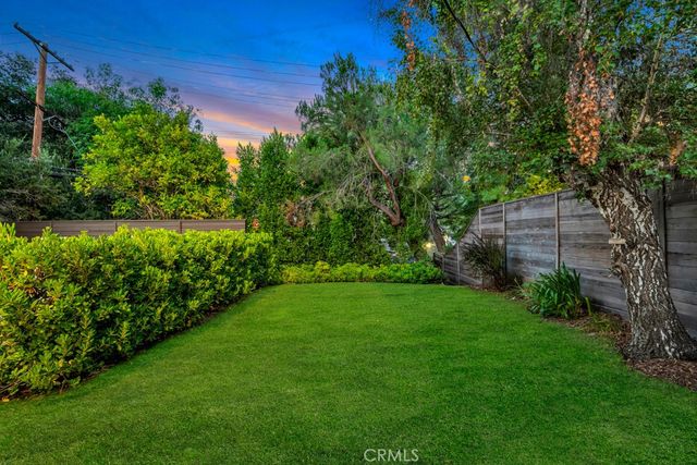 4824 Peonia Road, Woodland Hills, CA 91364