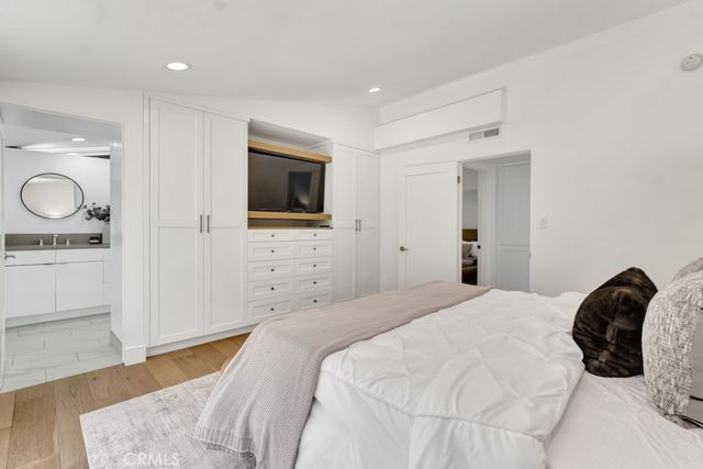 4824 Peonia Road, Woodland Hills, CA 91364