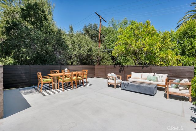 4824 Peonia Road, Woodland Hills, CA 91364