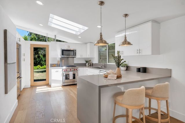 4824 Peonia Road, Woodland Hills, CA 91364