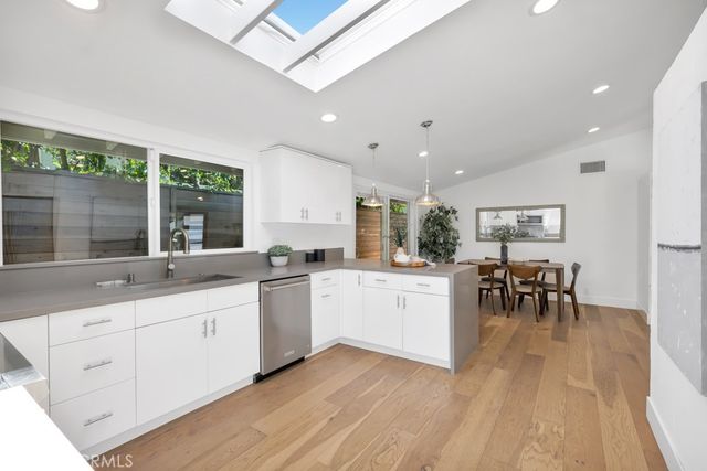4824 Peonia Road, Woodland Hills, CA 91364