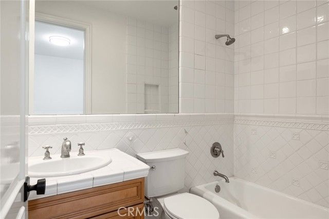 17 Colonial Drive, Newport Beach, CA 92660