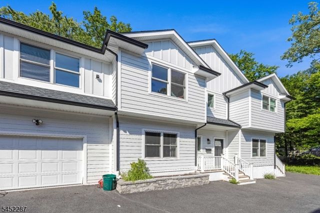 203 Queen Anne Rd, Bogota Boro, NJ 07603
