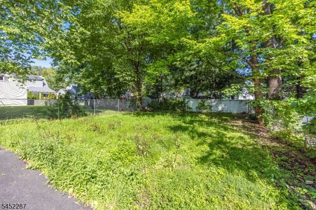 203 Queen Anne Rd, Bogota Boro, NJ 07603