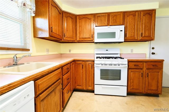 4382 Twilight Lane, Hamburg, NY 14075